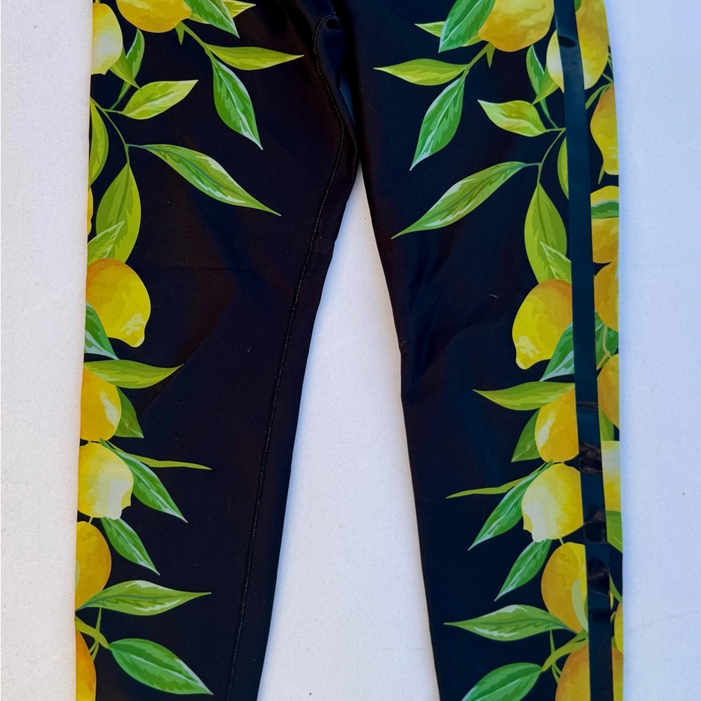 Ultracor Lemon Print High-Rise Leggings – Size M – Mediterranean Citrus Print